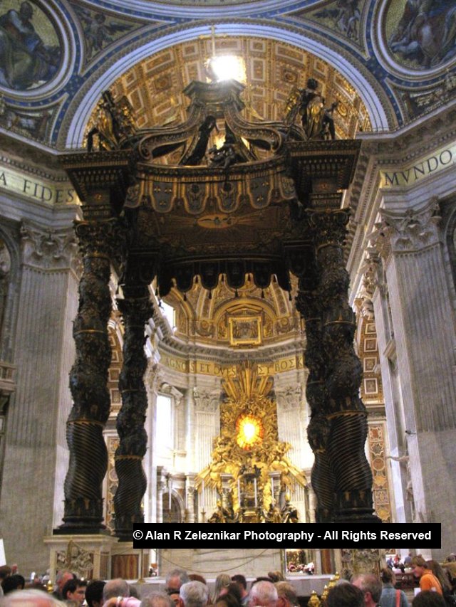 IMG_254_St_Peter_Baldachino_72_dpi_900x675