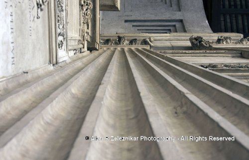 Pantheon portico columns 1